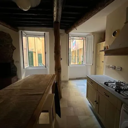 Iris 3: Un Fiore A *